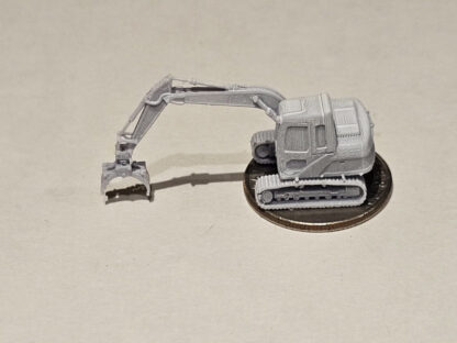 N Scale Excavator with claw (not painted)